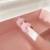 KATELYN Creolen – Acetat in Rosé mit Goldakzent 2